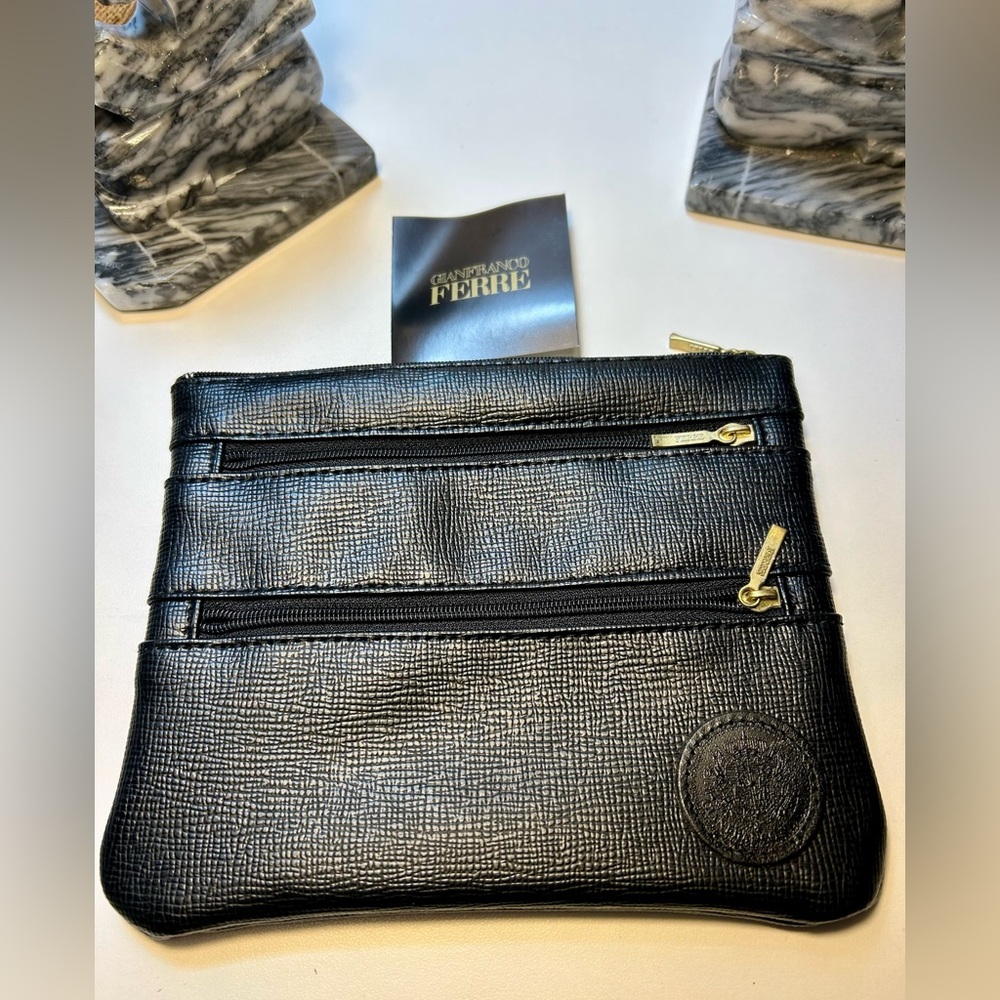 Gianfranco Ferre JAL Leather Black Multi-functional Wallet/ 3 Zip Pouch